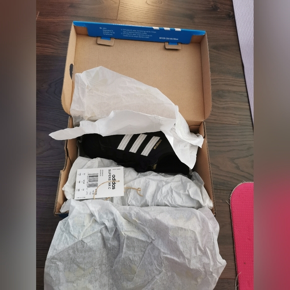 Adidas Superstar kids shoes - Picture 5 of 7